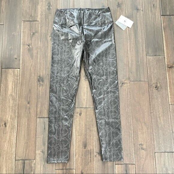 7 for All Mankind Snakeskin Faux Leather Leggings M - Picture 1 of 5